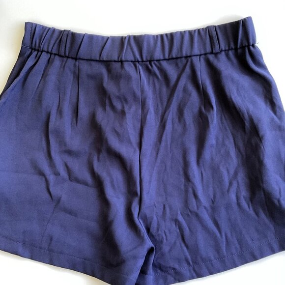 NEW NAVY SHORTS (runs small) - Picture 4 of 10